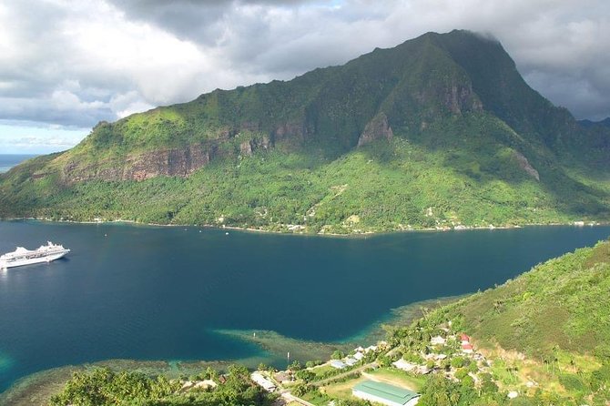 4x4 Moorea Safari Tours : Private tours - Magic Mountain for the strongest panorama