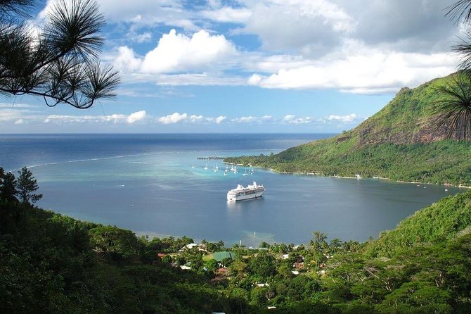 4x4 Moorea Safari Tours : With Hotel transfers - Manutea Tahiti and the taste of Moorea