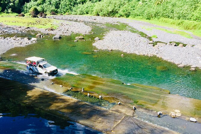 4x4 Safari HEREAKIMANU Tour in the Heart of Tahiti - Papeno’o and the black-sand coast