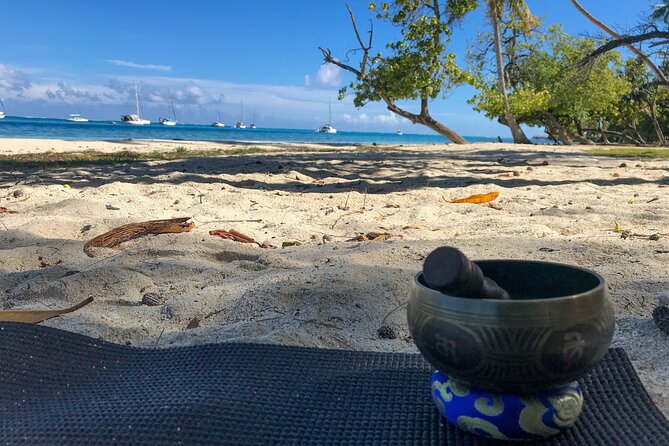 A moment of deep relaxation - Private Yoga Lesson in Mo'orea - Small details that make the experience easier