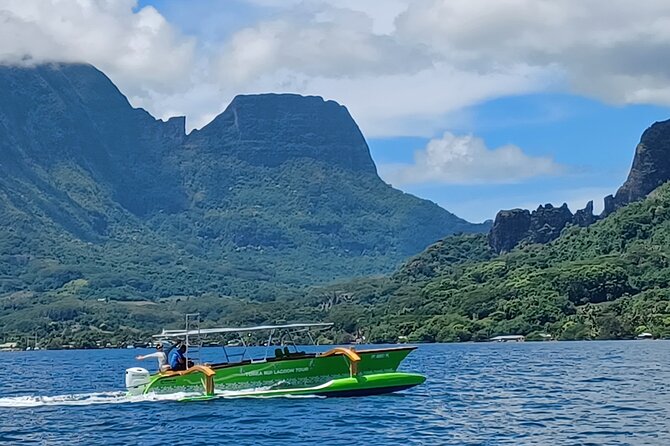 Activity/Excursion Lagoon Tour to Moorea by Canoe 6 hours - What the $139.68 price includes