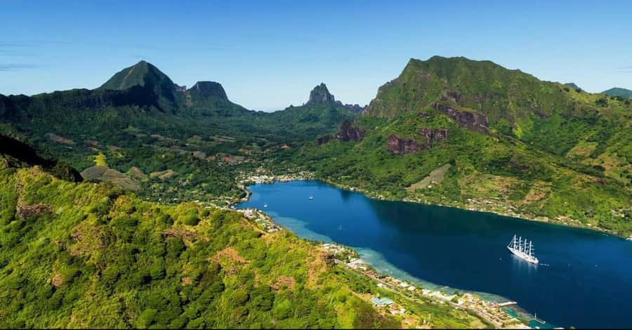 Albert Tours Excursion Safari - Moorea Safari tours&pick up - The Pineapple Route and Moorea’s working side