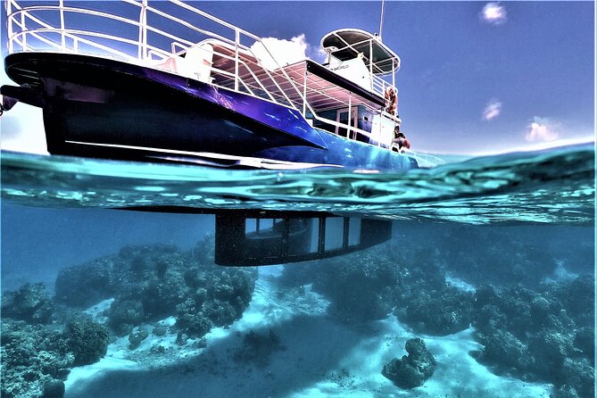 An Immersed Day in Bora Bora with O-sea - Painting a Pareo to Take Home