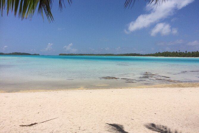 Blue Lagoon - PRIVATE ISLAND Pink sand beach and wildlife reserve - The Blue Lagoon and its famous pink sand