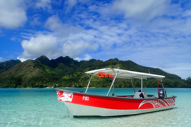 Boat tour 1/2 day Excursion in the lagoon of Moorea - A half-day on Moorea’s north coast