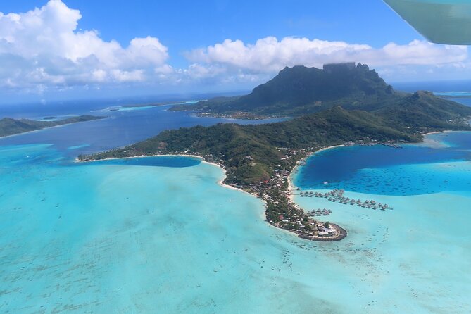 Bora Bora 30-minute Private Flight in a Light Aircraft - What the private format really means