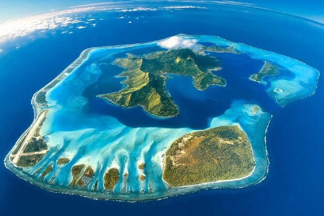 Bora Bora 30-minute Private Flight in a Light Aircraft - A calm takeoff from Bora Bora Airport