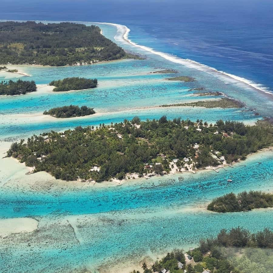 Bora-Bora 30 minutes private flight in light aircraft - What the reviews tell you about the actual feel