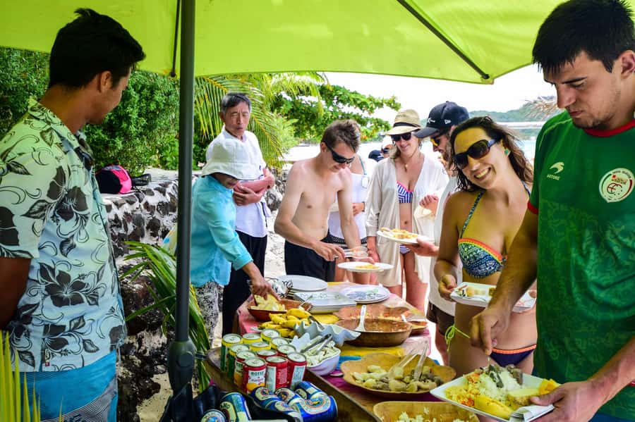 Bora Bora: 4x4 Safari with Snorkelling Combo Tour - Snorkeling above reef sharks and grey rays