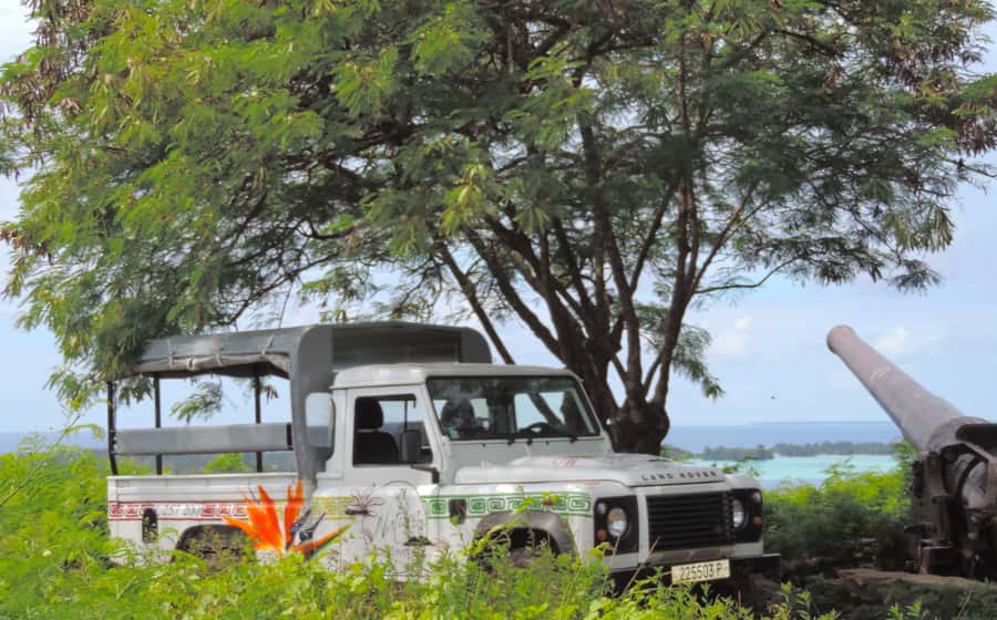 Bora Bora by Land and Sea: 4WD Safari and Snorkel - Matira Point and the island viewpoints