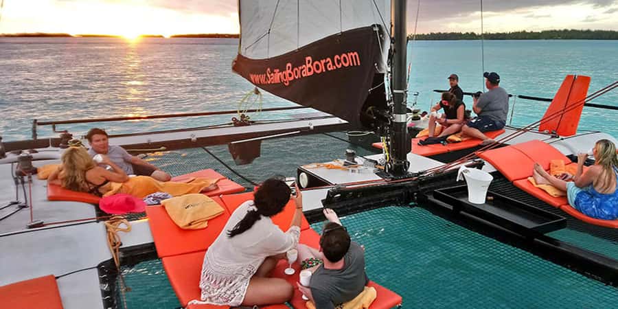 Bora Bora: Sunset Catamaran Cruise with Snacks and Drinks - What the catamaran ride feels like
