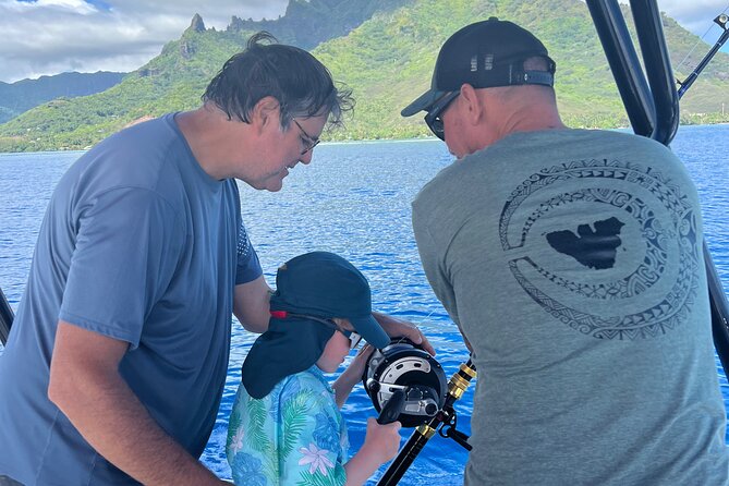 Day DE Fishing VIP in Moorea – Private Boat & Lunch - What the $1,831.82 group price buys