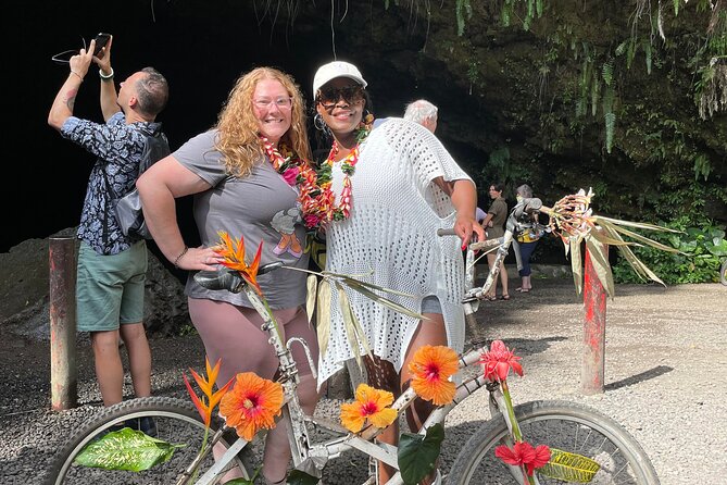 Discovering the emblematic sites of Tahiti - Faarumai Waterfalls give you the longest nature stop