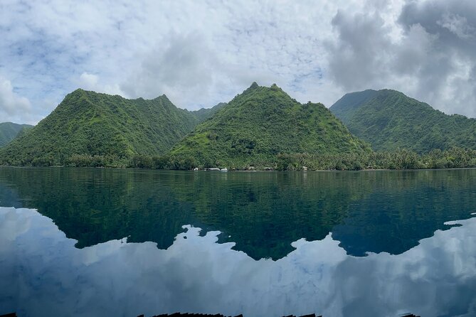 Excursion to discover the authentic Tahiti Peninsula 4:00 - A stop at Tahiti’s pearl farm