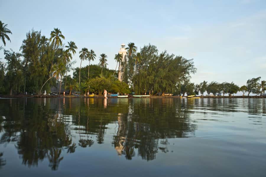 From Papeete: Tahiti Highlights Full-Day Private Tour - Taravao Lookout and the shape of Tahiti
