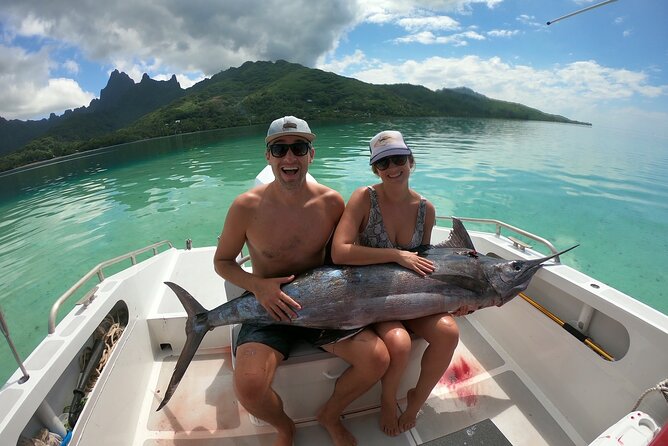 Half-day Big Fishing in Moorea on shared tour - Leaving Haapiti for the Open Sea