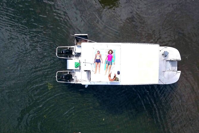 Half day Tahiti Peninsula and Teahupoo boat tour (shared boat) - Watching the Teahupoo reef break