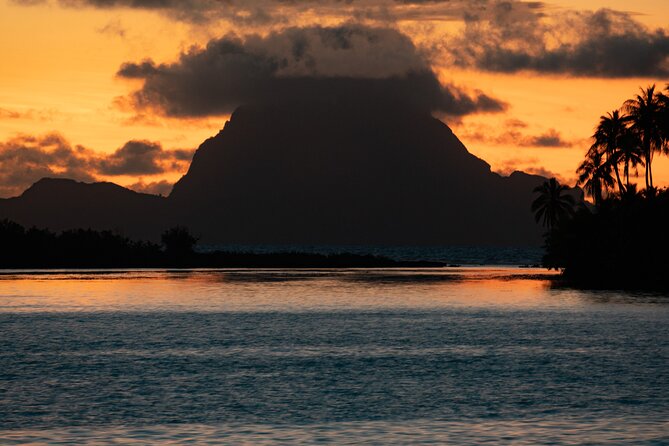 Lagoon Service Private Sunset Cruise - Drinks, quiet, and the right kind of romance