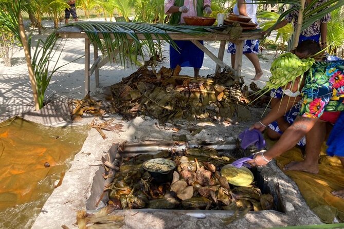 Lagoon Snorkeling Tour with Tahitian Oven Lunch in Bora Bora - Setting out aboard the luxury outrigger