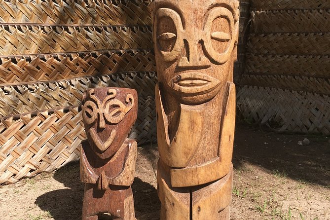 Land and Sea cultural tour to discover traditions, heritage and the lagoon - Starting at 9:00 at Quai des croisières