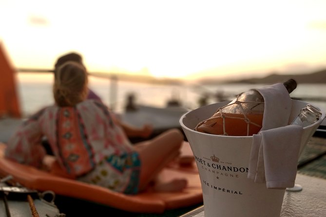 LUXURY Catamaran Bora Bora : The Sunset Escape - Comfort: Sunbeds, Nets, Shade, and Wind