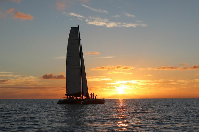 LUXURY PRIVATE Catamaran Bora Bora : The Sunset Escape - Why this sunset cruise feels different