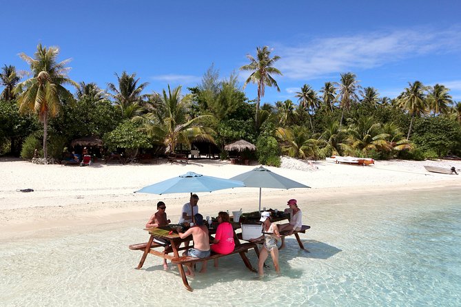 LUXURY PRIVATE Catamaran : Full-Day Sail & Polynesian Motu Lunch - Setting sail from Bora Bora at 9:00 a.m.