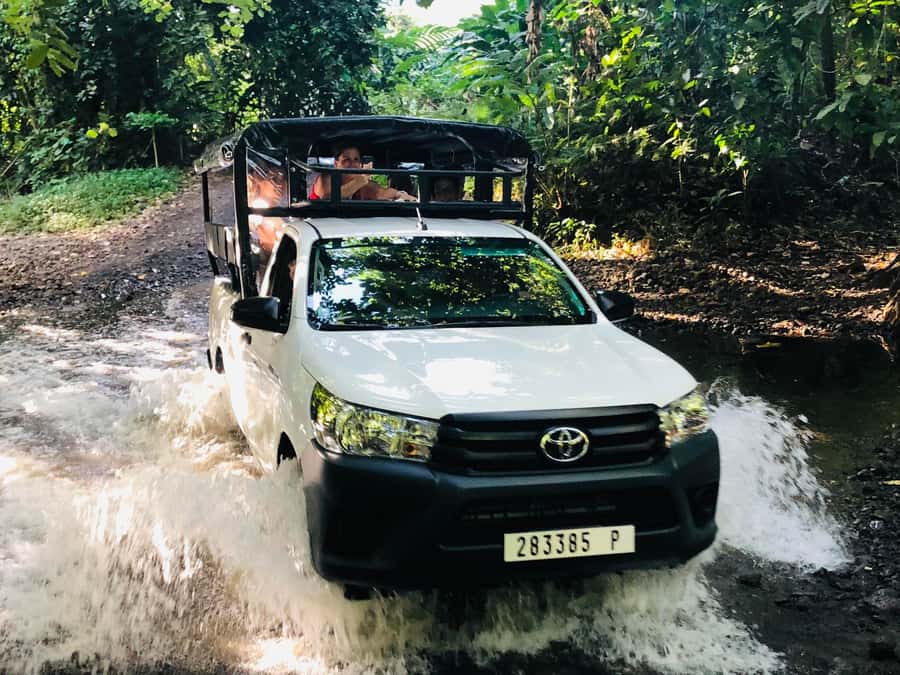 Moorea:4X4 safari excursion between land and sea with lunch - Magic Mountain gives you the first big payoff