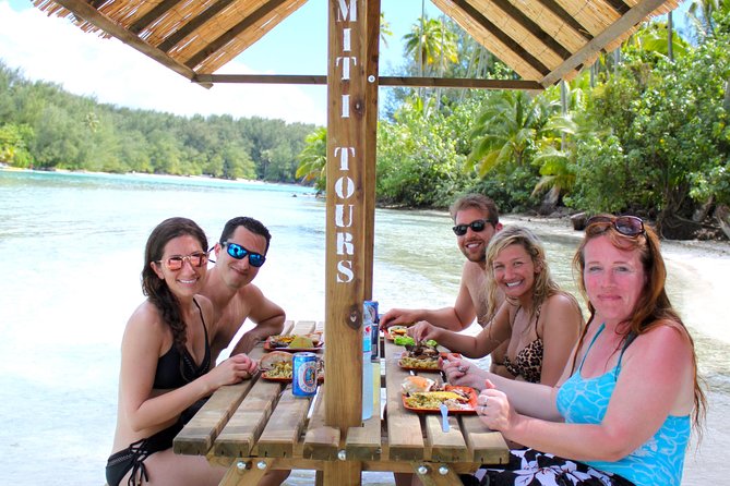 Moorea 6-Hour Snorkeling and Lunch Shared Tour - What the guides add to the day