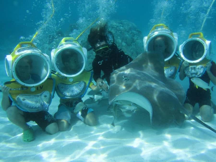 Moorea: Aquablue Helmet Underwater Walking Experience - Getting ready without scuba certification