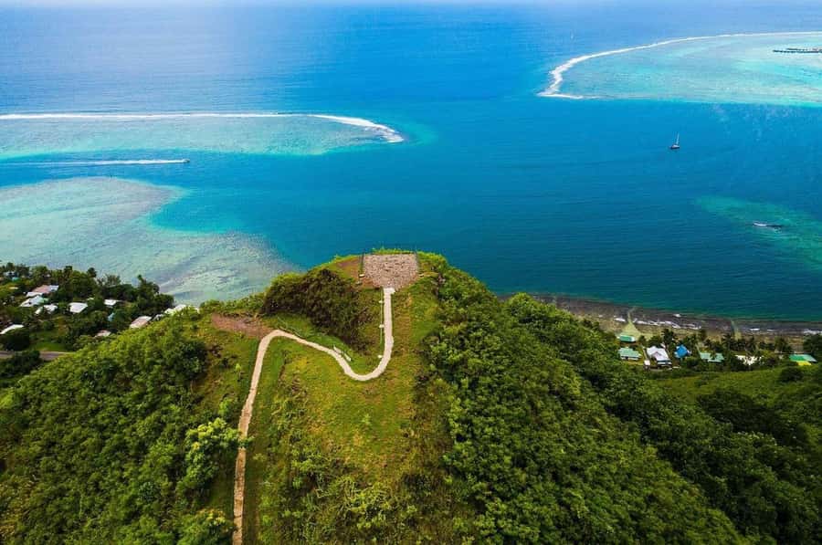 Moorea Cruise Ships 4x4, Belvedere Magic mount PRIVATE Tours - Opunohu Bay begins the island story