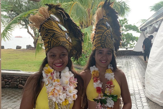 Moorea Cruise Ships: 4x4, Belvedere, Pineapple, & Magic Mountain - What the guide adds to the ride