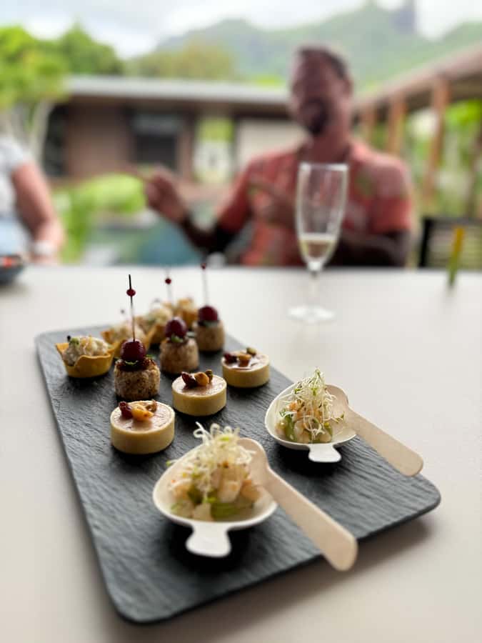 Moorea: Private Sunset Cruise with Champagne & Snorkeling - Key points to know before booking