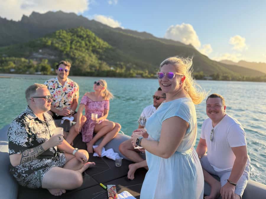 Moorea: Private Sunset Cruise with Champagne & Snorkeling - Returning to the sunbeds for the main event