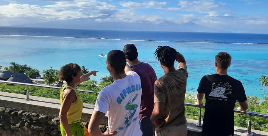 Moorea : Safari Nature and Culture Tour with local guide - Toatea Lookout gives you the island’s first big picture
