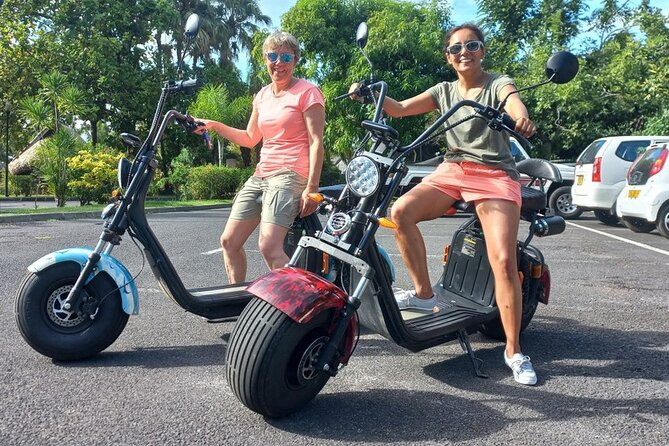 Moorea tour in electric citycoco (in autonomy) - Te Fare Natura, an hour for lagoon life