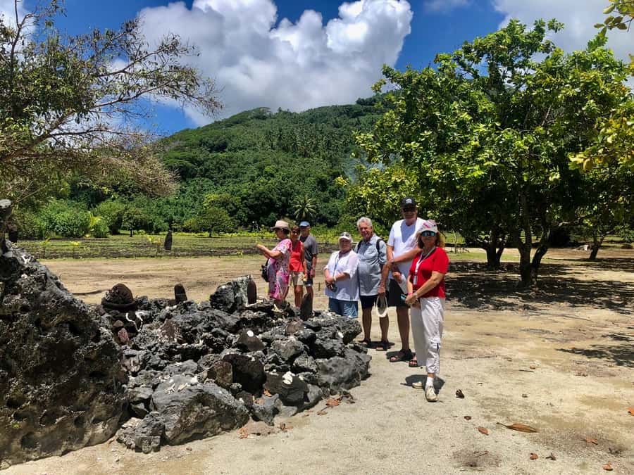 Must-Do : Nature, Culture & Moments Uniques – MirimirI Tours - Taputapuatea, Raiatea’s essential cultural stop