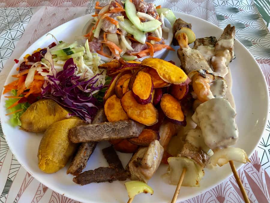Must-Do : Nature, Culture & Moments Uniques – MirimirI Tours - Fruit, juices, and a taste of Raiatea