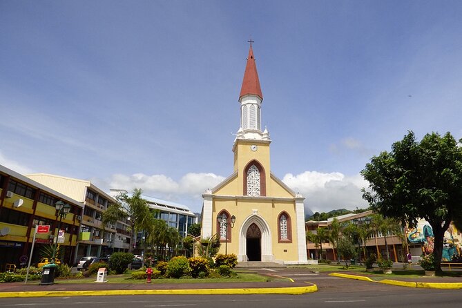 Papeete and Tahiti Historical and Cultural Tour - Choosing the East Coast from Mahina