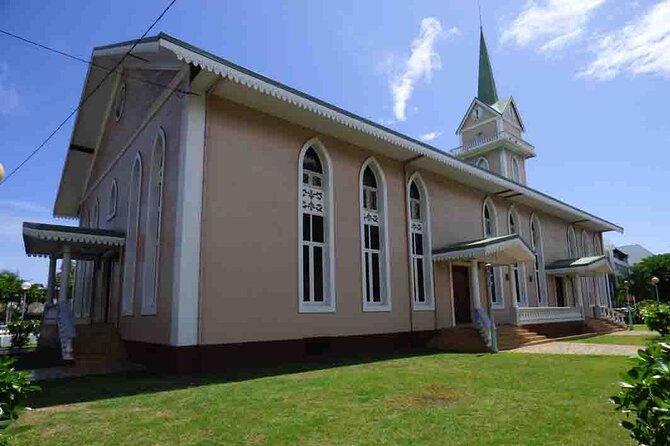 Papeete and Tahiti Historical and Cultural Tour - Christian’s guiding style and local perspective