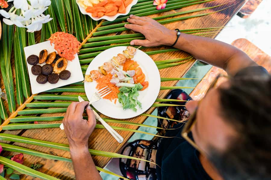 Private Bora Bora Lagoon Snorkel Cruise with BBQ Picnic - A Six-Hour Day Built Around Your Private Boat