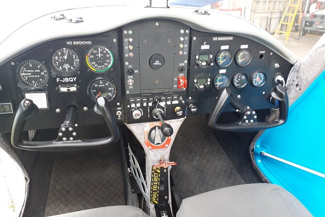 Private flight, in a light plane over the Polynesian motus from Raiatea - The hour-long option and the Bora Bora payoff