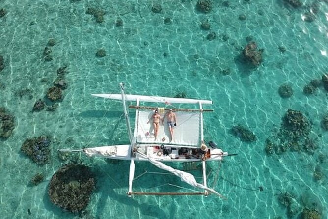 Private Moorea Discovery Half-day Sailing - Setting sail between Cook and Opunohu Bays