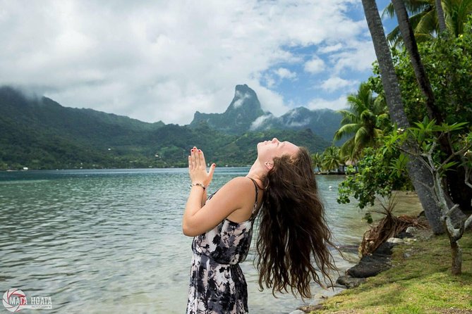 Private Morning Moorea 4WD Tour with Champagne - Belvedere Lookout and the famous bays