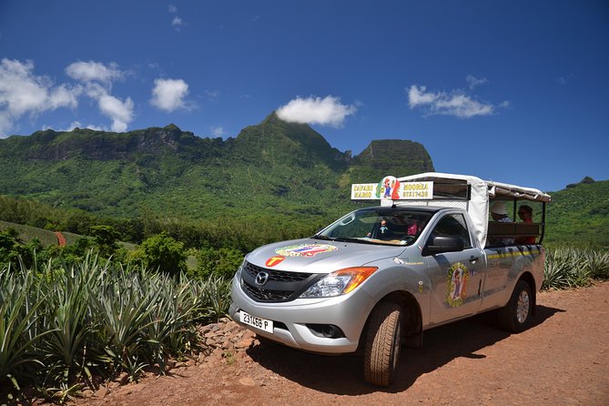 Private Morning Moorea 4WD Tour with Champagne - Magic Mountain and Moorea’s two-bay view