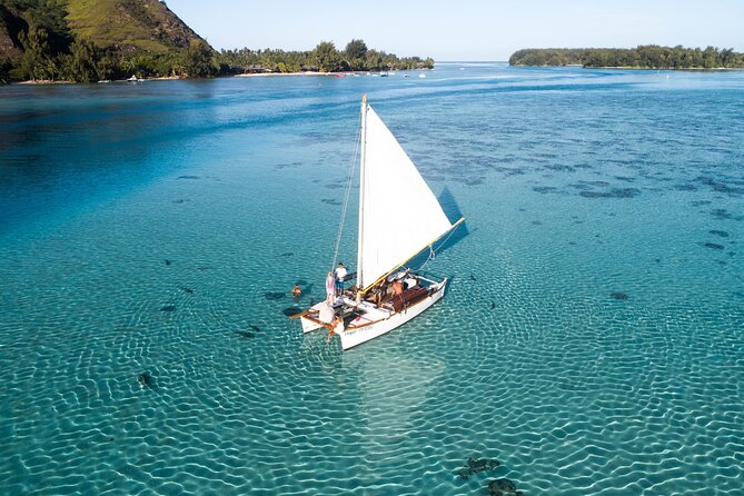 Private sailing adventure - Fresh fruit, local snacks, and an easygoing pace