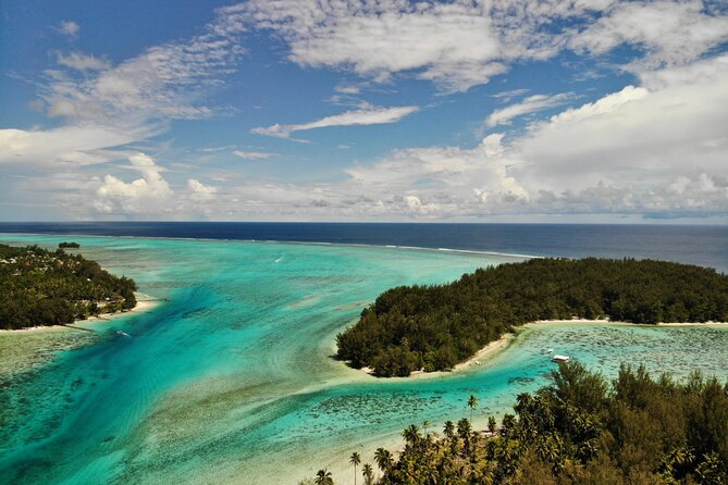 Private tour in Moorea by boat, visit and snorkeling - A good choice for families and private groups