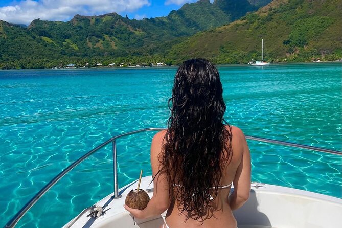 Private tour in Moorea by boat, visit and snorkeling - Shaping the route around your group