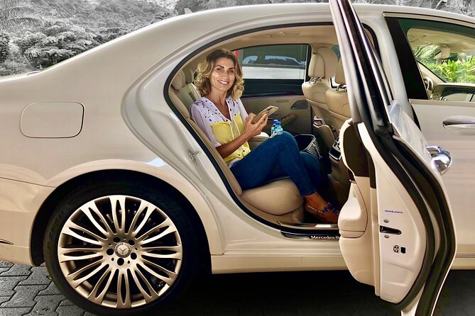 Private transfer Airport, Hotels, Pensions, Ferry, Restaurants - Why the private format can be worth $120