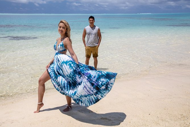 Romantic Photo-Shoot at Matira Beach - Who will enjoy this most